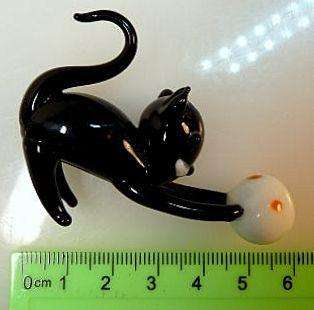 RARE VINTAGE GLASS CAT ORNAMENT, MOUTHBLOWN. COLLECTORS ITEM