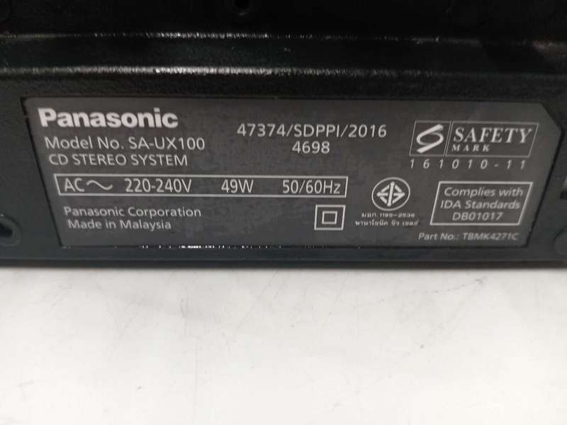 PANASONIC SA-UX100 MINI BLUE TOOTH HI-FI SYSTEM. NOT WORKING. NO SPEAKERS. SELLING AS SPARES.