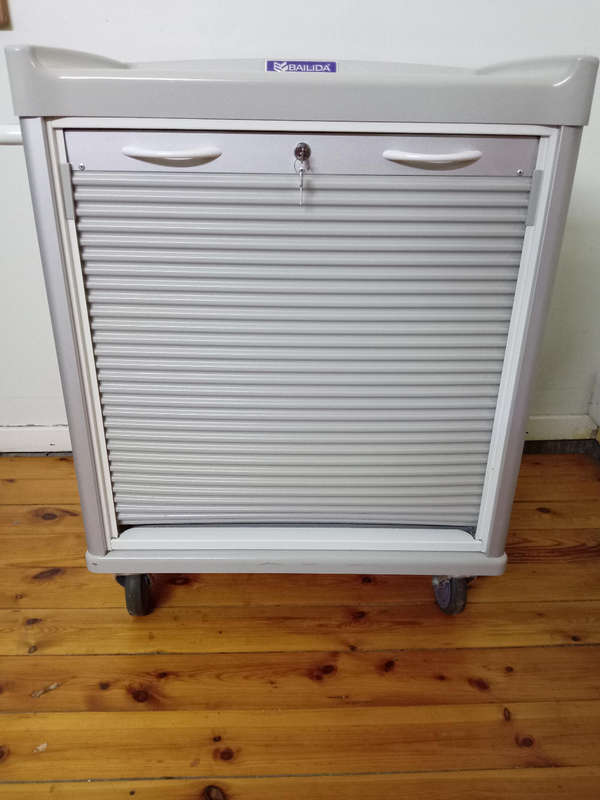 BAILIDA TC3100 MEDICAL DISTRIBUTION CART. MINT CONDITION.