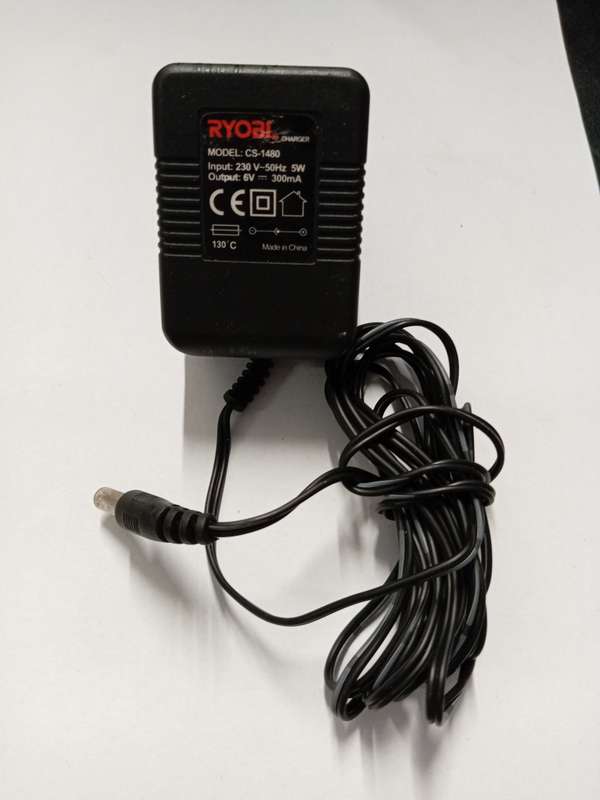 RYOBI CHARGER : MODEL : CS-1480 ( 6V - 300mA)