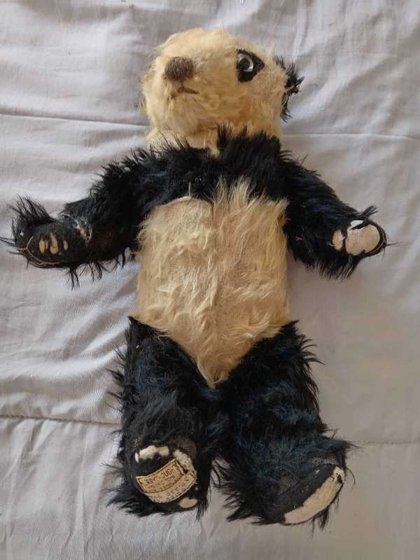 ANTIQUE MERRYTHOUGHT TEDDY BEAR.