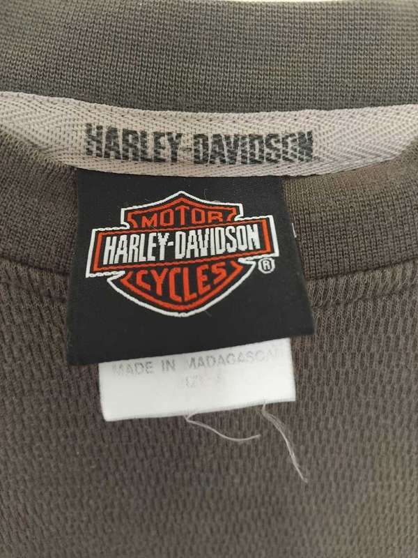 HARLEY DAVIDSON SHIRT.  SIZE: MEDIUM ( DARK GREEN )