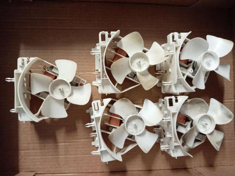 5 X MICROWAVE FAN MOTORS. 220 V.