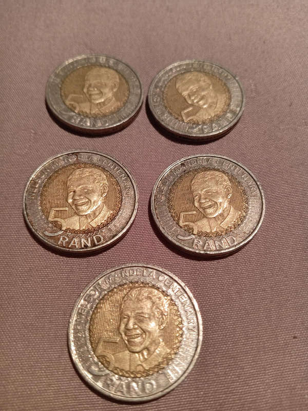 PRESIDENTIAL INAUGURATION AND MANDELA R5 RSA COMMEMORATIVE COINS. TOTAL OF 10.