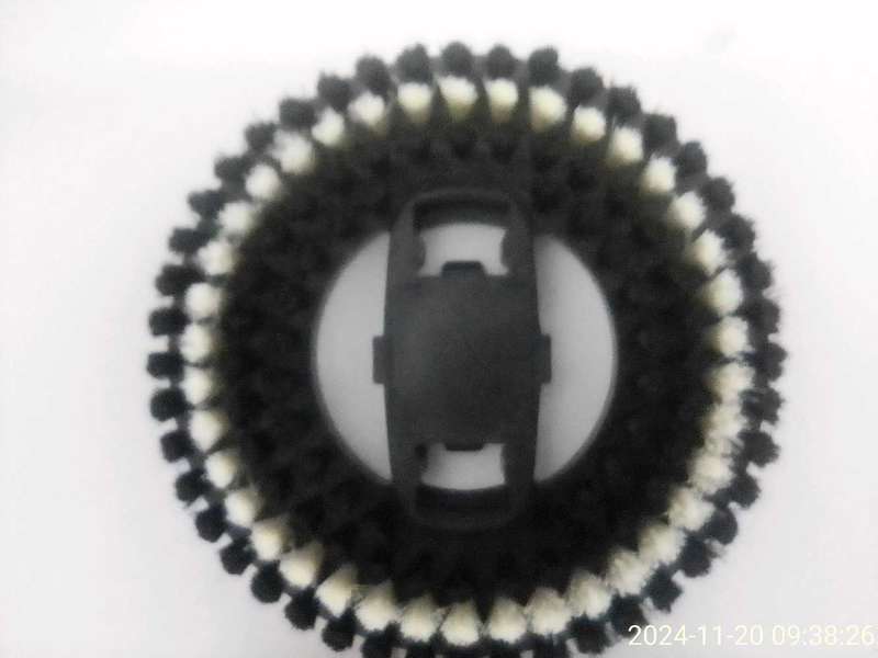 POLISHER BRUSHES. UNKNOWN BRAND.