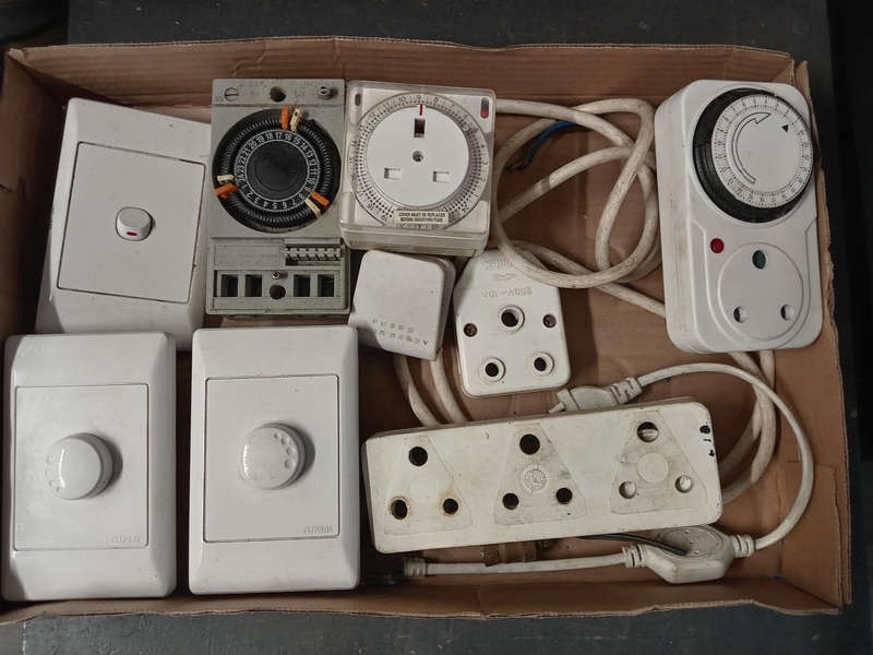 BOX ELECTRICAL TIMERS, DIMMER SWITCH, MULTI PLUGS ETC.