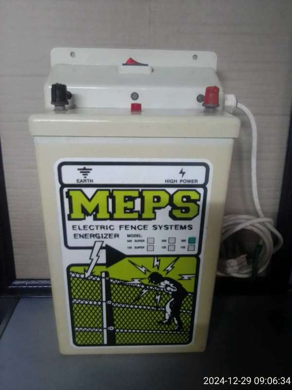 MEPS MODEL 502 ELECTRIC FENCE ENERGIZER