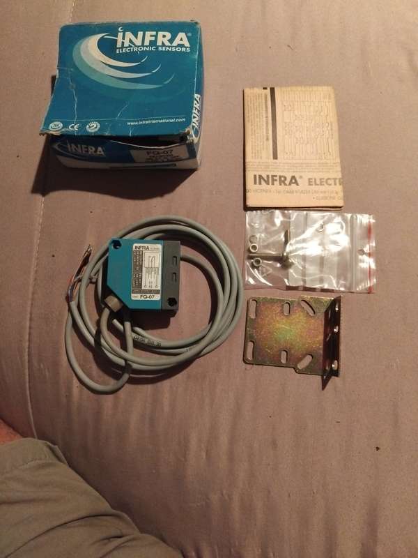 INFRA ELECTRONIC SENSORS : FQ-07 ( PHOTO ELECTRIC RECEIVER )