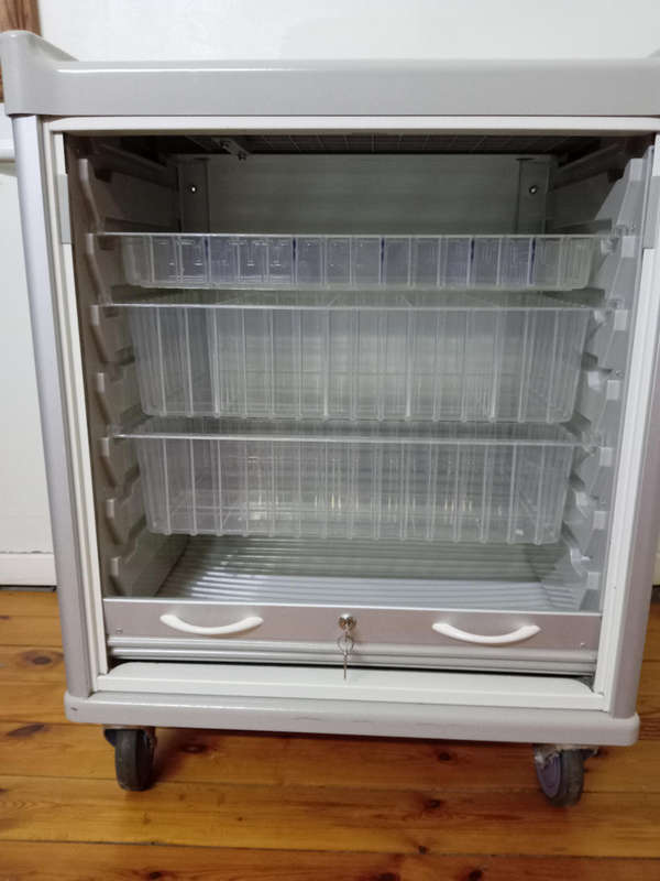 BAILIDA TC3100 MEDICAL DISTRIBUTION CART. MINT CONDITION.