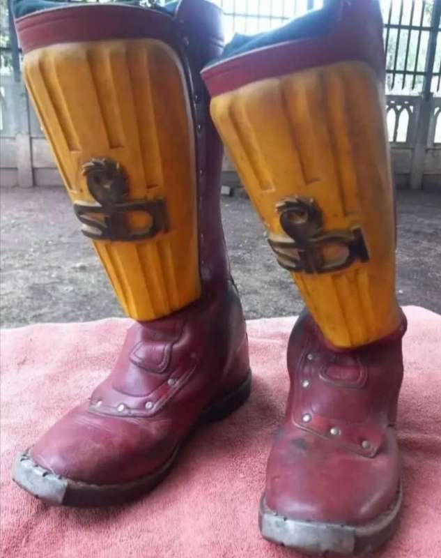 MOTORCROSS BOOTS. VINTAGE Sidi S SIZE 8 FROM 1983.