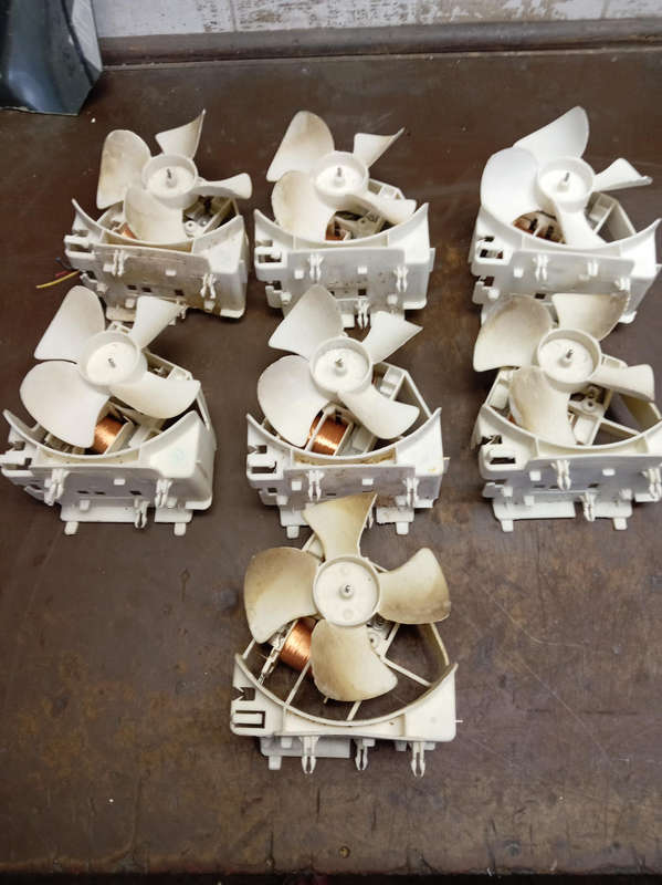 8 X MICROWAVE FAN MOTOR R99.  THE LOT.