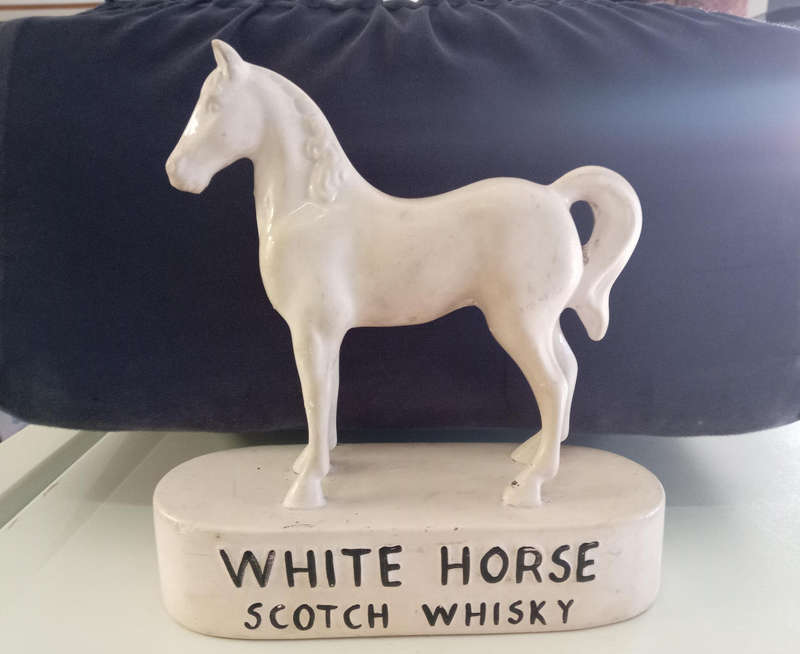 CERAMIC HORSE : WHITE HORSE SCOTCH WHISKY.