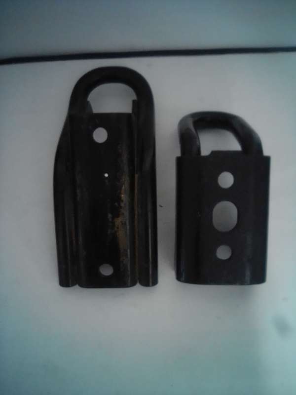 2 x Towing Brackets.