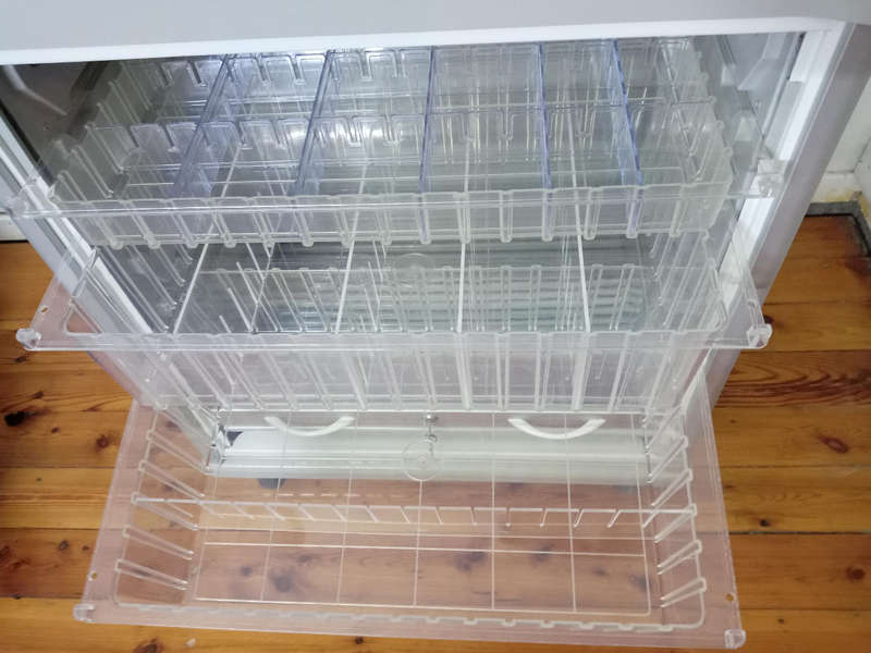 BAILIDA TC3100 MEDICAL DISTRIBUTION CART. MINT CONDITION.