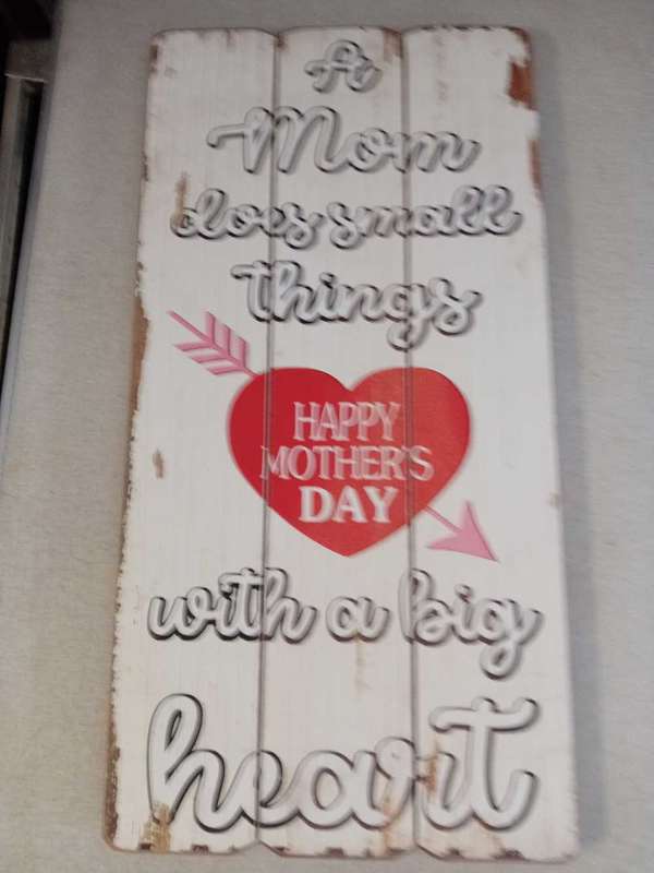 MOTHER'S DAY GREETING WALL HANGING. ( 600MM X 300MM WOOD)