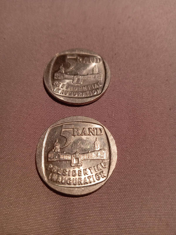 PRESIDENTIAL INAUGURATION AND MANDELA R5 RSA COMMEMORATIVE COINS. TOTAL OF 10.
