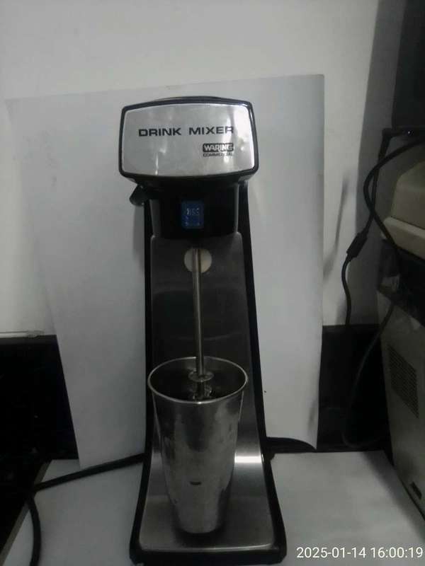 WARING COMMERCIAL MILKSHAKE MACHINE