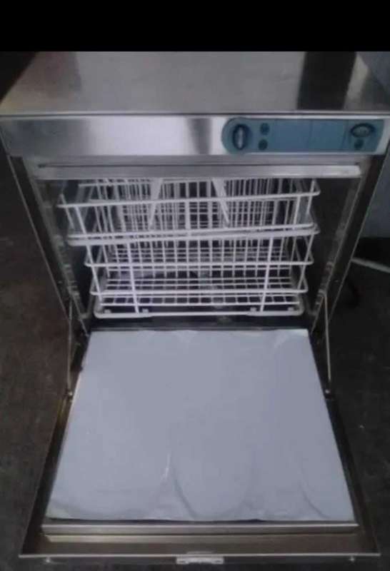 DISHWASHER DIHR GS40 UNDERCOUNTER GLASS / DISHWASHER ( AS NEW )