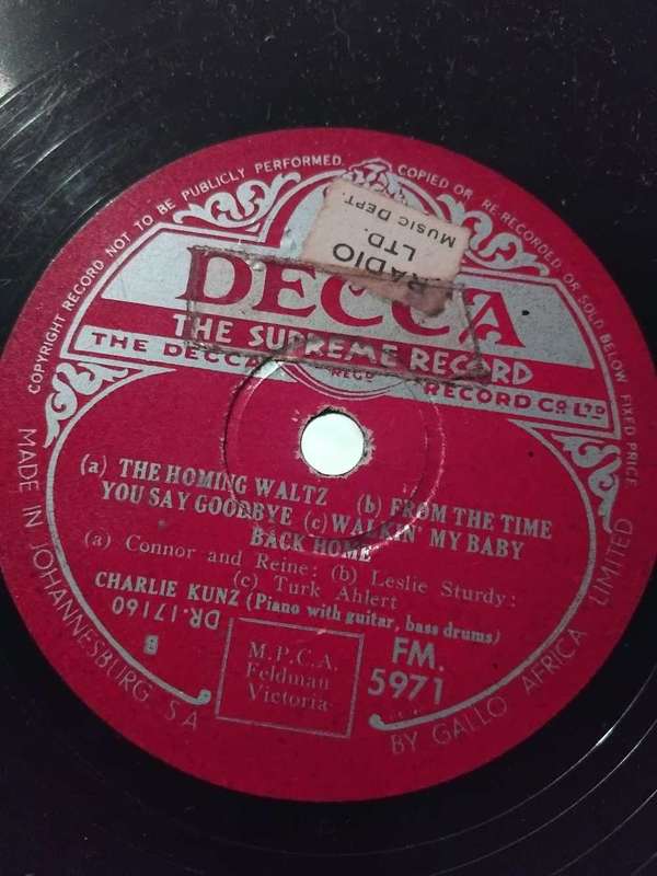VINTAGE 10 INCH VINYL RECORDS. TEN AS PER DESCRIPTION.