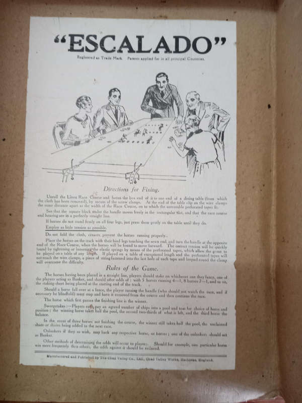 VINTAGE CHAD VALLEY ESCALADO HORSE RACING GAME.