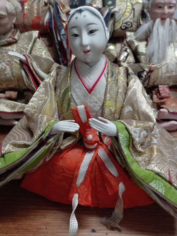 VERY RARE ANTIQUE JAPANESE HAND CRAFTED FIGURINES.