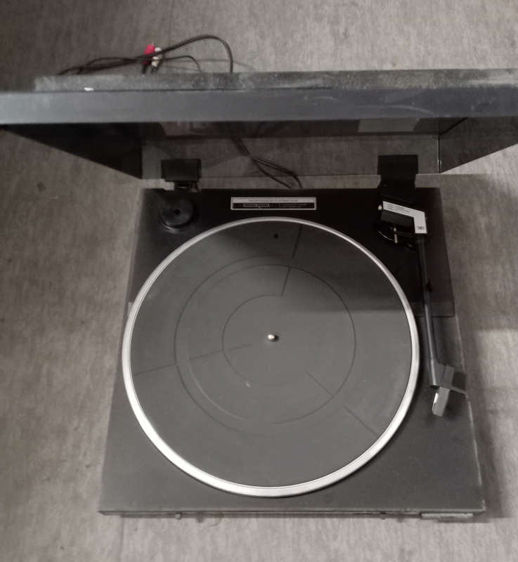 PIONEER PL-X77Z TURNTABLE / RECORD PLAYER 12 VOLT DC