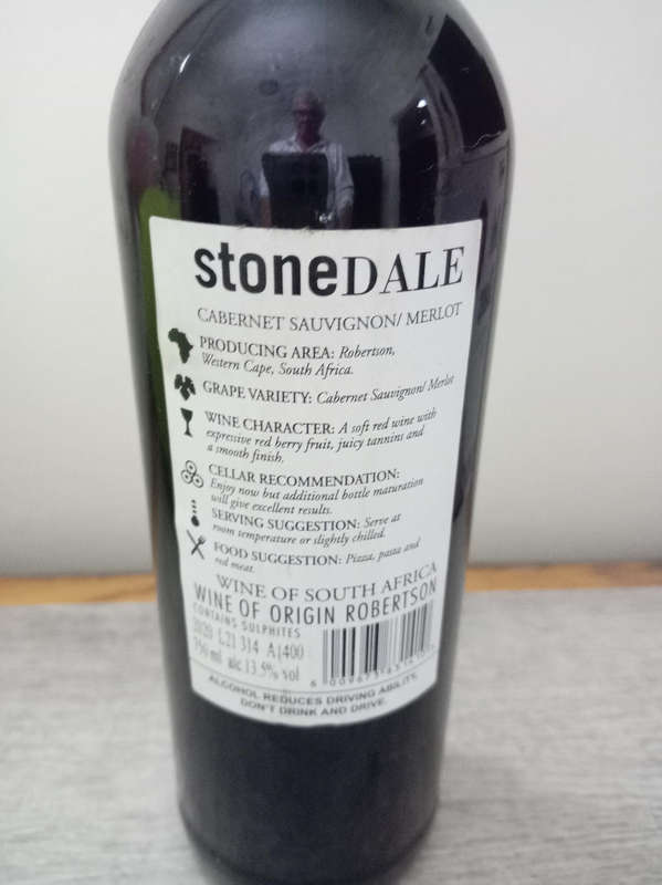 WINE : 5 BOTTLES CABERNET SAUVIGNON / MERLOT. TWO OCEANS AND STONEDALE. 2020 AND 2021.