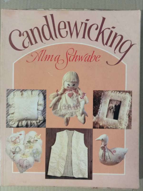 BOOKS : NEEDLEWORK, CANDELWICKING, DECORATING, SCRAPBOOKING, ETC. TOTAL OF 10 BOOKS.