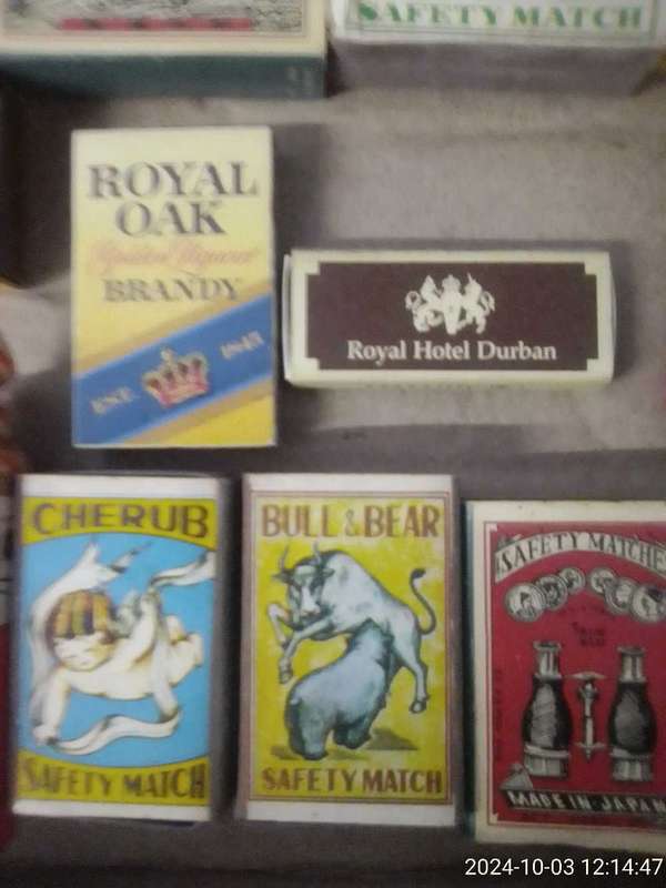 VERY RARE COLLECTION OF VINTAGE JAPANESE SAFETY MATCHES AND OTHER COUNTRIES.