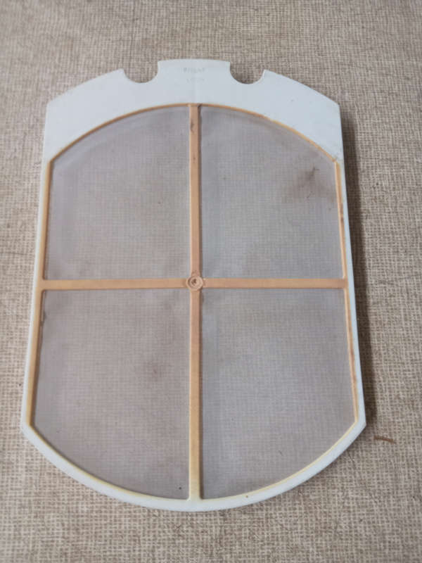 KELVINATOR TUMBLE DRYER LINT FILTER.