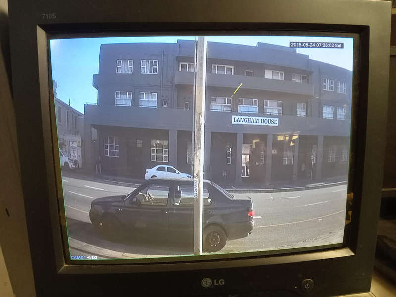 LG 710S COMPUTER COLOUR MONITOR. MODEL NO : C17PC-0