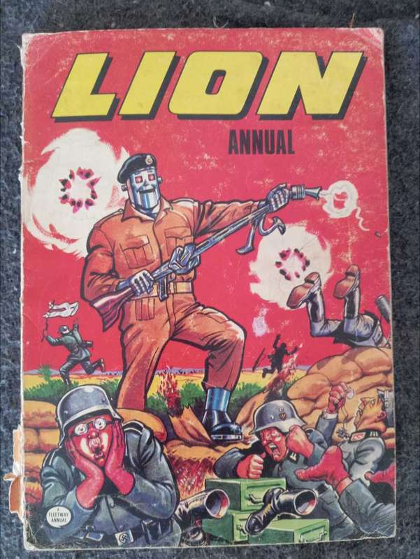 BOY'S VINTAGE ANNUALS AS PER PHOTOS.