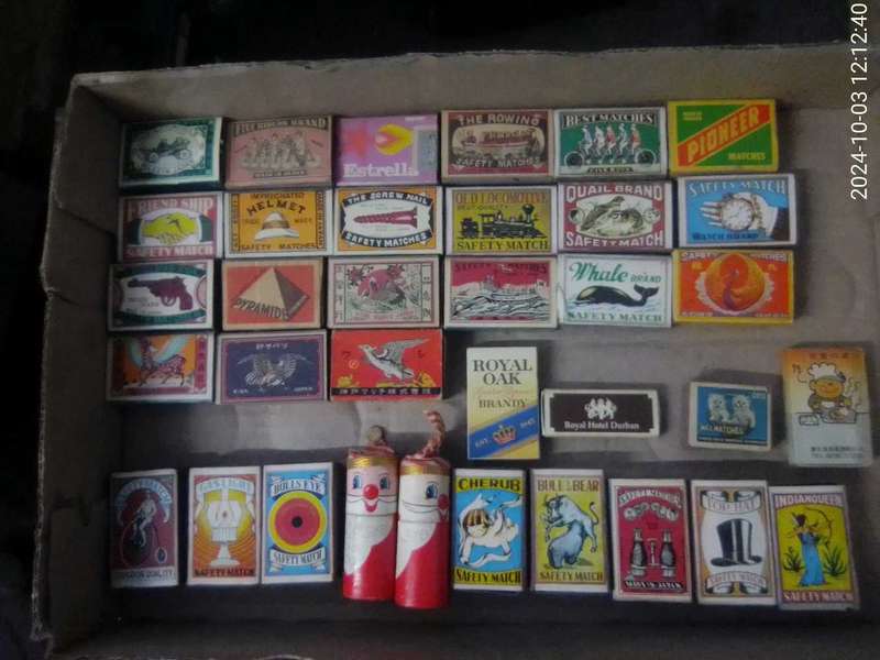VERY RARE COLLECTION OF VINTAGE JAPANESE SAFETY MATCHES AND OTHER COUNTRIES.