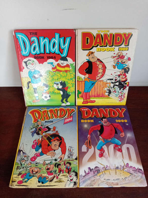 VINTAGE BOYS ANNUALS AS PER PHOTOS.