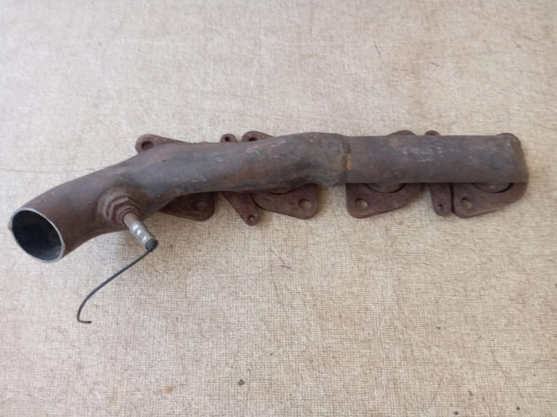 EXHAUST MANIFOLD WITH SENSOR. UNKNOWN.