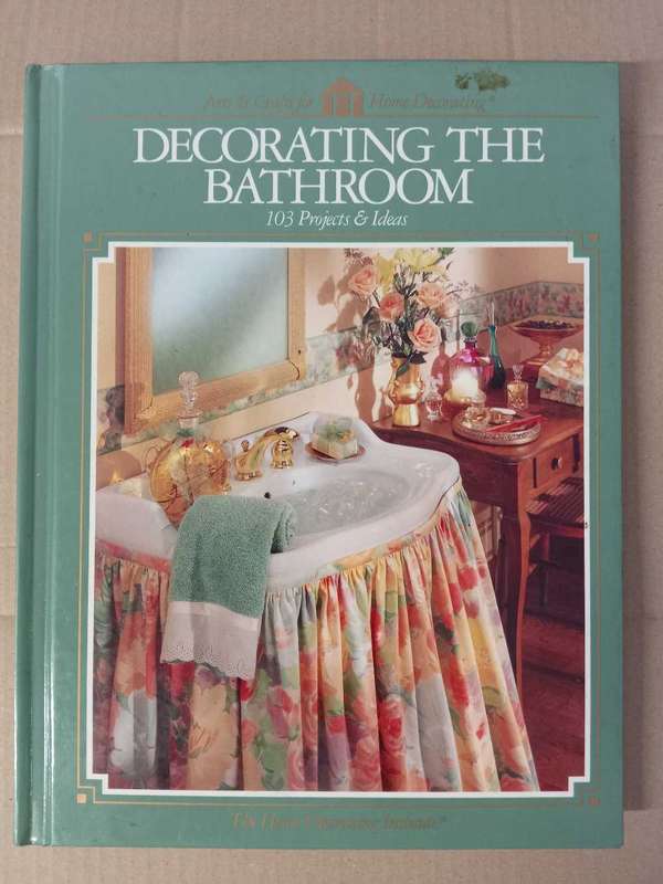 BOOKS : NEEDLEWORK, CANDELWICKING, DECORATING, SCRAPBOOKING, ETC. TOTAL OF 10 BOOKS.