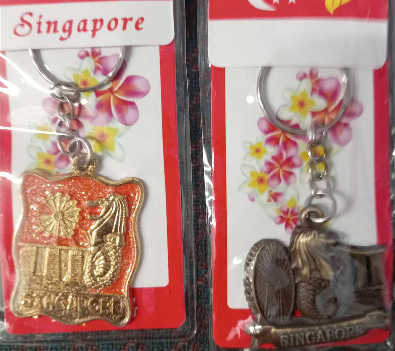 KEY RINGS : " I LOVE SINGAPORE" R3.00 EACH. 100 AVAILABLE.
