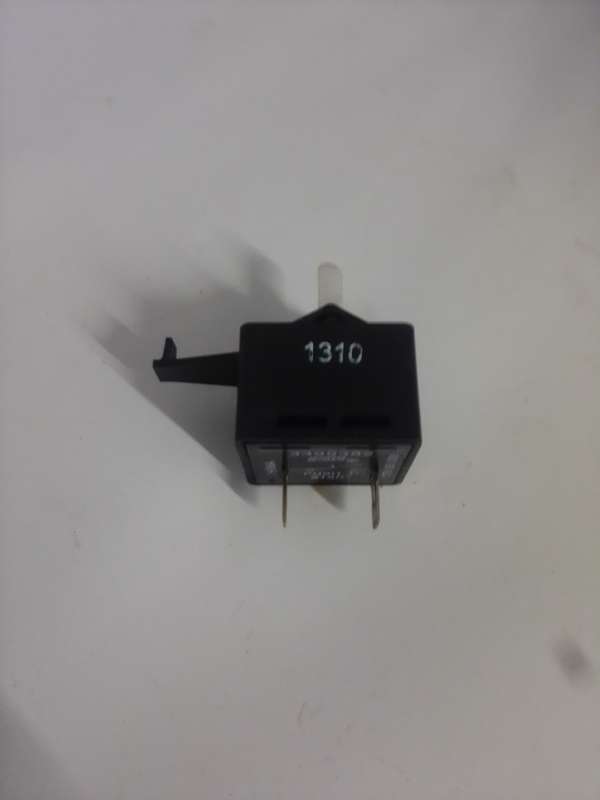 WHIRLPOOL TUMBLE DRYER START SWITCH 3395382