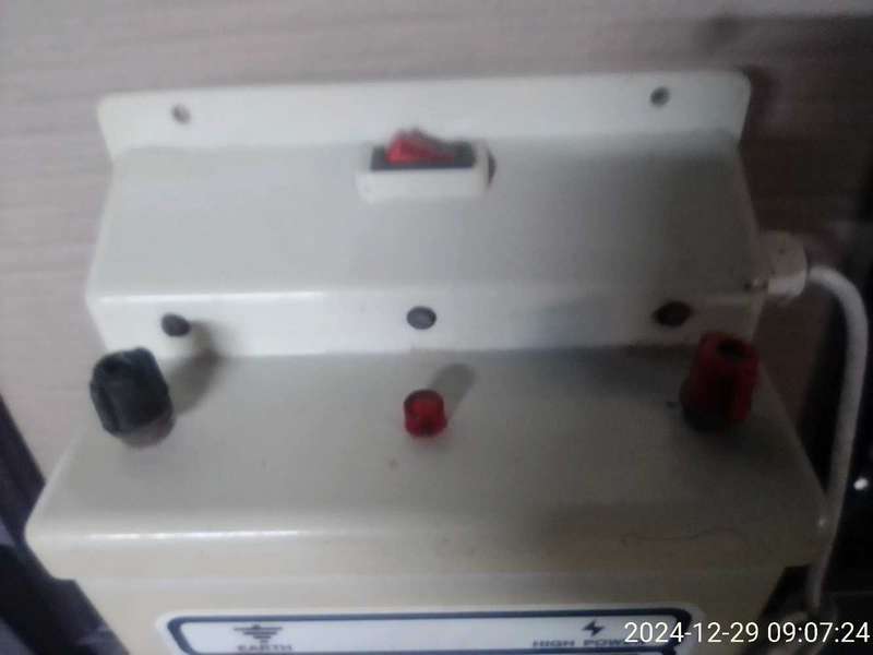 MEPS MODEL 502 ELECTRIC FENCE ENERGIZER