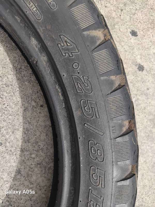 Dunlop Tyre : K181 TT 100  4.25/85 H18 ( 110/90 H18 ) REAR WHEEL.