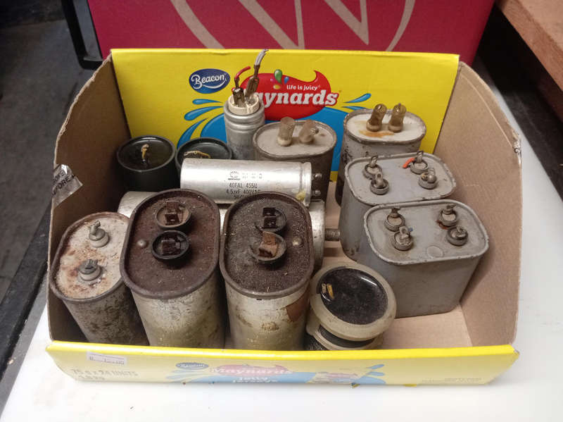 LOT ASSORTED MOTOR START CAPACITORS.