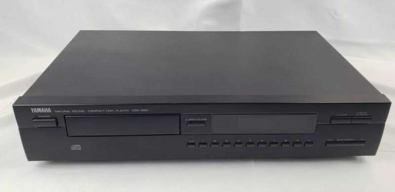 YAMAHA CDX 390 CD PLAYER.