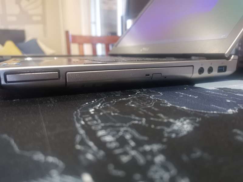 Dell Vostro 3550 Notebook | i5 2430M 2.40GHz | 8GB DDR3 Ram | 250GB SSD | 15.6 LCD Display |