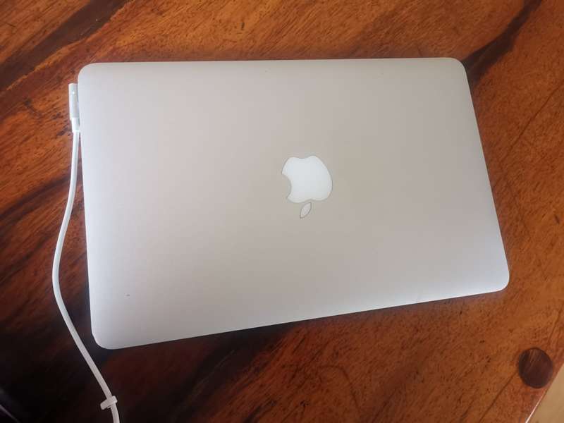 MacBook Air (11-inch, Late 2010) -