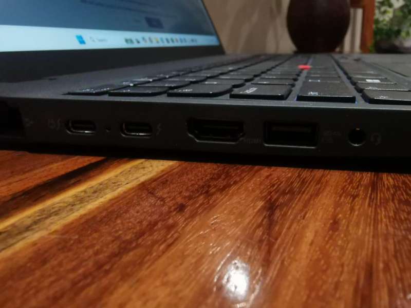 Lenovo ThinkPad T16 16-inch WUXGA Laptop - Intel Core i5-1235U 256GB SSD 8GB RAM Windows 11 Pro 21BV