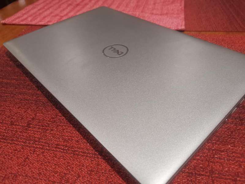 Dell Latitude 5520 15.6-inch Core i5-1145G7 16GB RAM 512GB SSD Win 10 Pro Laptop LTE