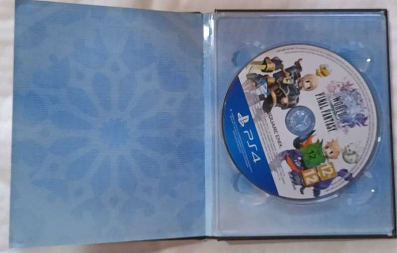 World of Final Fantasy Limited Edition Artbook + Game for Ps4