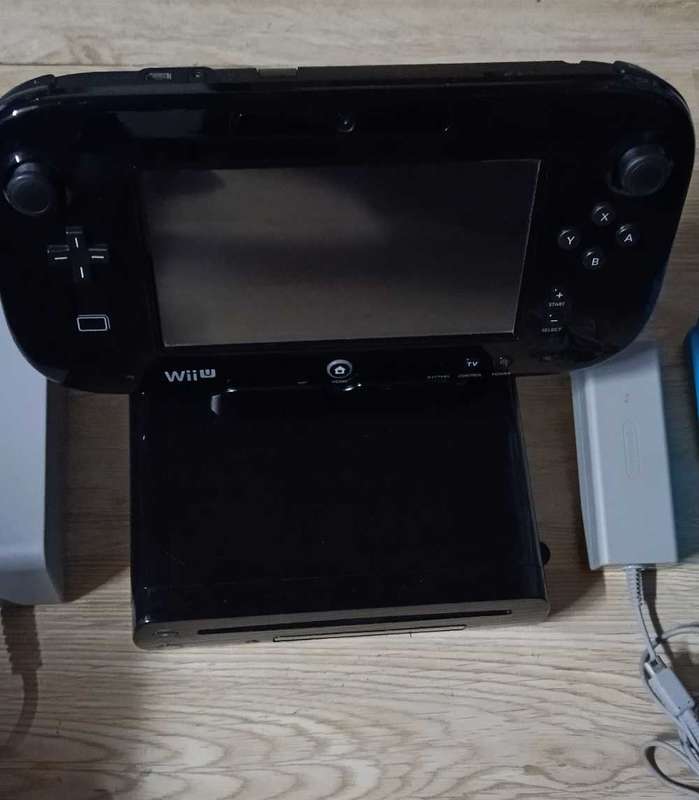 Nintendo Wii U Console with 5 games