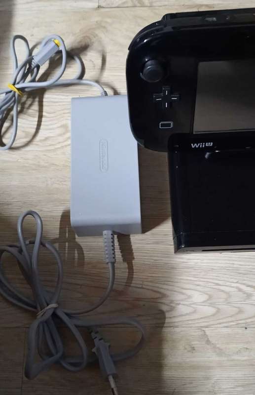 Nintendo Wii U Console with 5 games