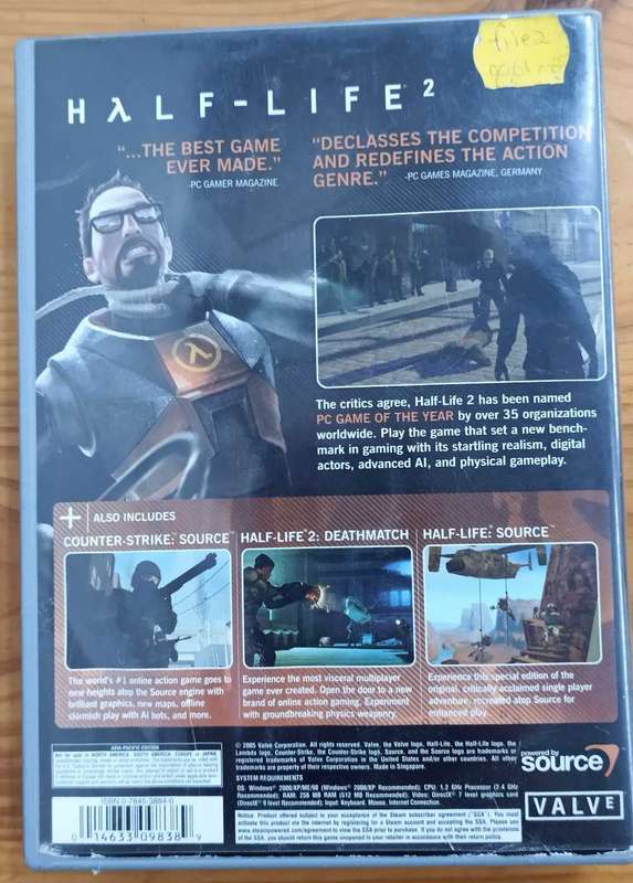 Half - Life 2 Game of the Year Edition for PC